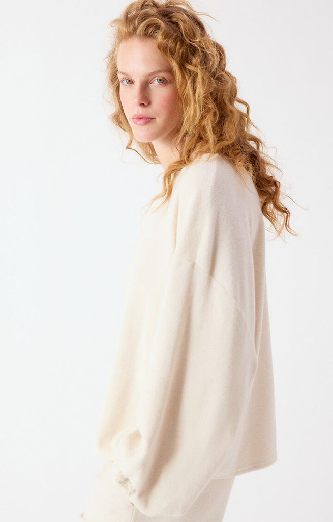 Model Jumbled Fuxow Sweater - Beach– Jumbled
