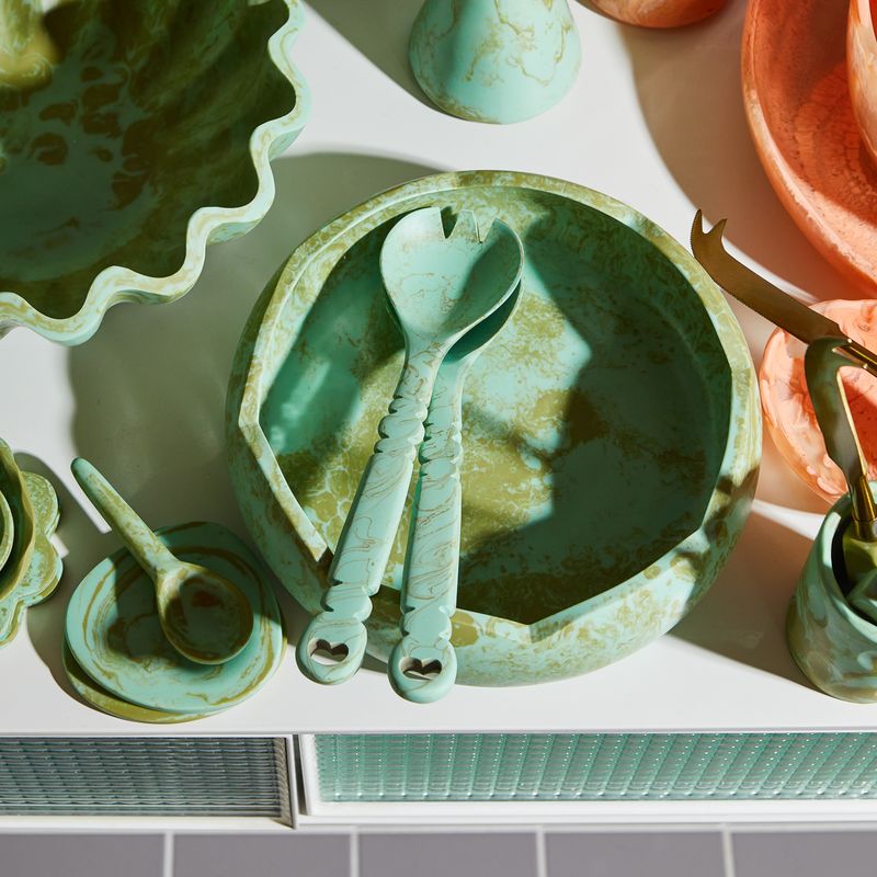 Designed in our stunning Artichoke colourway – swirling together cool mint and olive green shades for a refreshing finish