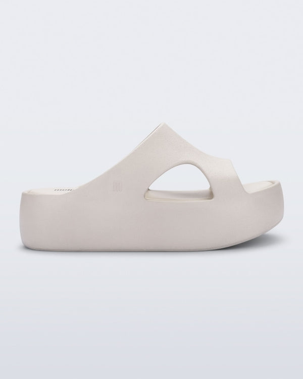 Melissa Free Cut Out Platform - Beige
