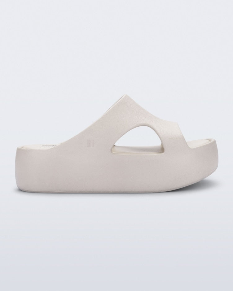 Melissa Free Cut Out Platform - Beige